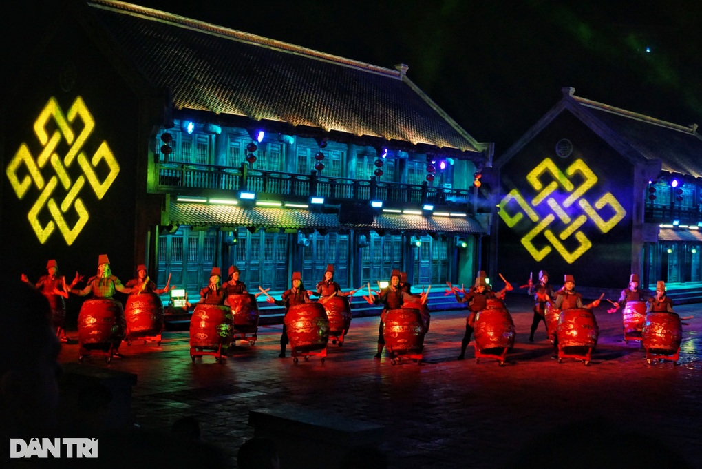 Có gì ở show thực cảnh quy tụ 300 người diễn cả ngày lẫn đêm tại Phú Quốc? - 2 Có gì ở show thực cảnh quy tụ 300 người diễn cả ngày lẫn đêm tại Phú Quốc? - 2