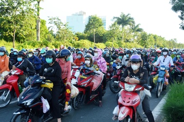 Cà Mau tìm việc làm cho hơn 44.000 lao động hồi hương tránh dịch