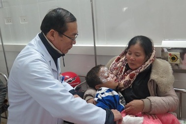 Nổ bình gas tại hội chợ tuổi thơ, 7 học sinh nhập viện khẩn cấp