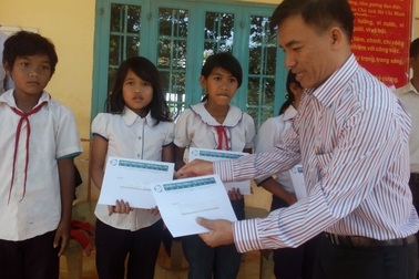 106 suất học bổng Grobest Việt Nam đến với học sinh tỉnh Bình Phước