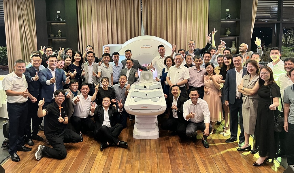 Siemens Healthineers ra mắt dòng sản phẩm cộng hưởng từ MAGNETOM Free.Star - 1 Siemens Healthineers ra mắt dòng sản phẩm cộng hưởng từ MAGNETOM Free.Star - 1