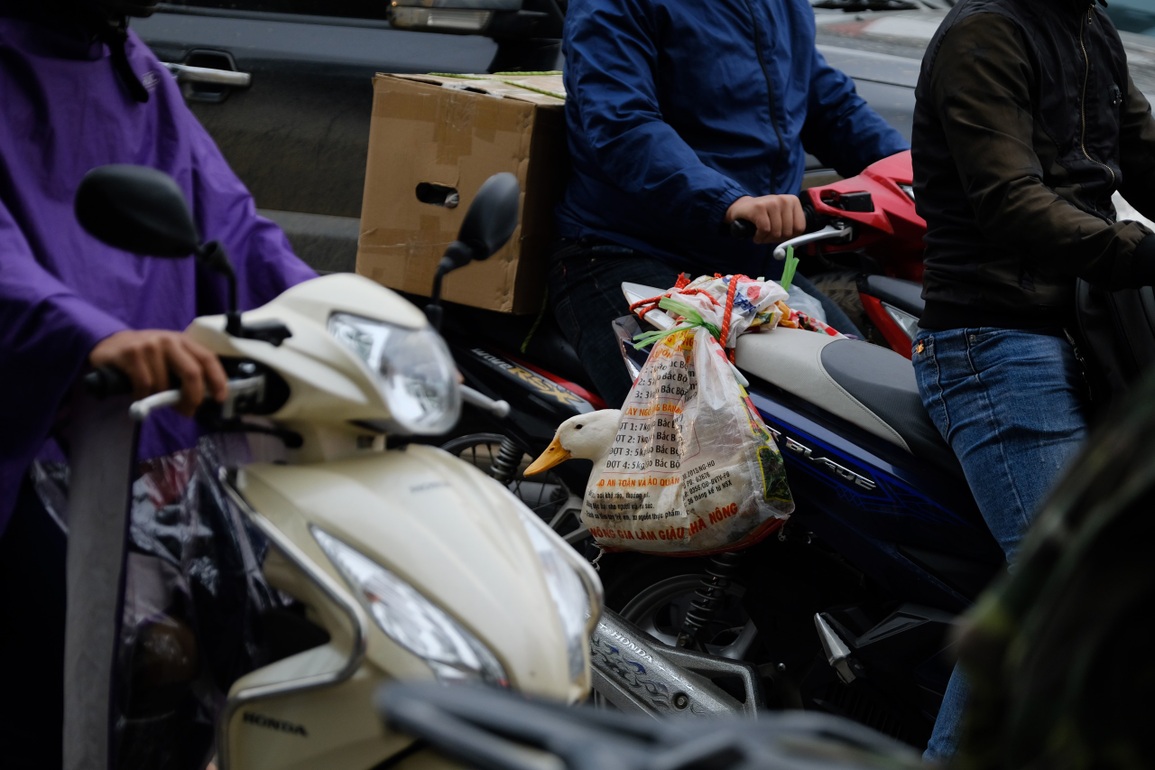 Dòng người chen chúc ở các cửa ngõ trở lại thủ đô sau kỳ nghỉ lễ - 11 Dòng người chen chúc ở các cửa ngõ trở lại thủ đô sau kỳ nghỉ lễ - 11