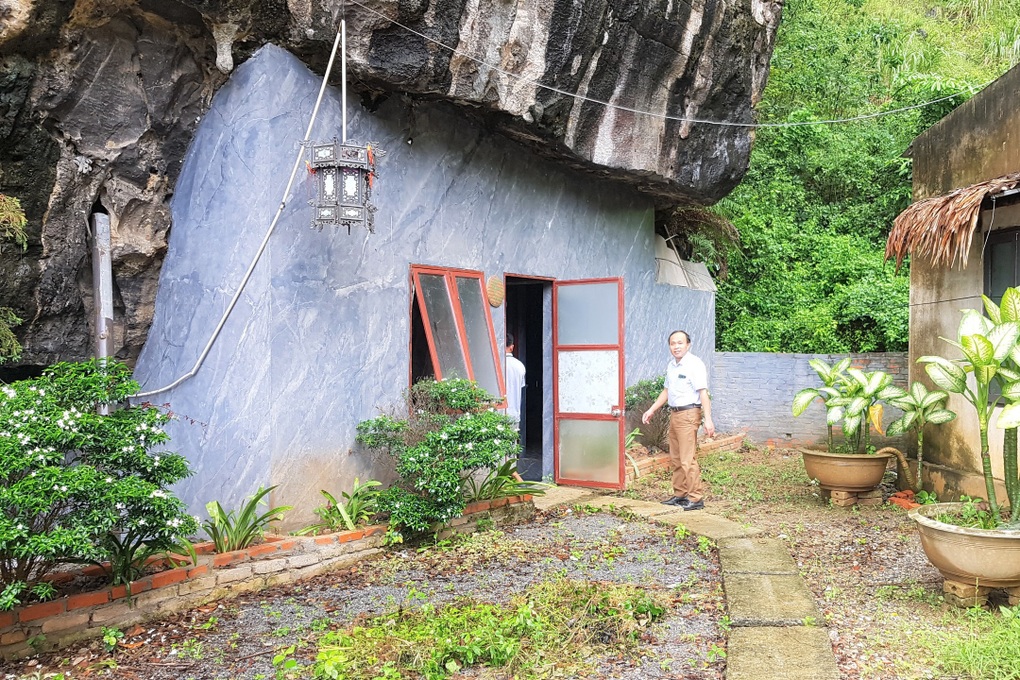 Khu vệ sinh lột xác tài tình thành phòng nghỉ hạng sang gây choáng váng - 10