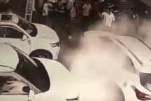 Chiếc Kia Seltos sửa mãi không hết lỗi, khách tức giận đốt luôn xe tại đại lý