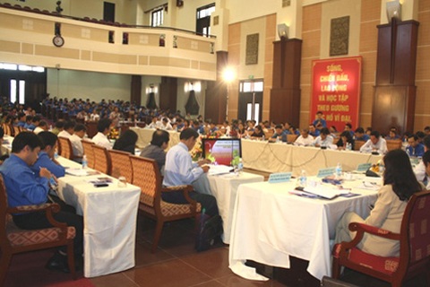 “Tại sao nhiều bạn trẻ không muốn vào Đảng?” 