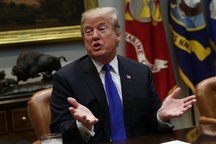 Ông Trump coi đóng cửa chính phủ là “món quà tuyệt vời”