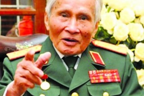 “Vẫn có thể “cách chức” nguyên Bộ trưởng Vũ Huy Hoàng”