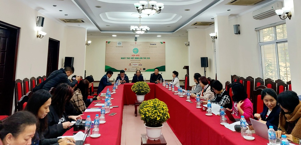 Ngày thơ Việt Nam 2023 mang Nhịp điệu mới - 1 Ngày thơ Việt Nam 2023 mang Nhịp điệu mới - 1