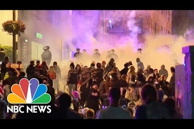 Bạo loạn bùng phát tại nhiều thành phố ở Mỹ