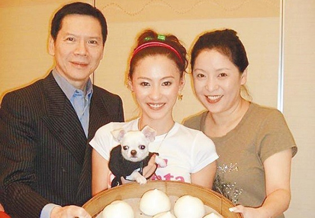 Ngọc nữ màn ảnh Hoa ngữ Trương Bá Chi bị đồng nghiệp, bố mẹ nuôi tố vô ơn - 3