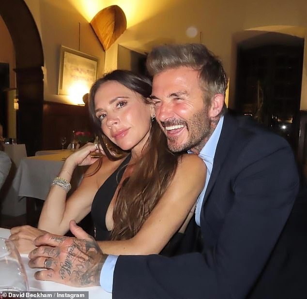 David Beckham gây sốt với màn khoe cơ bắp ở tuổi 49 - 2