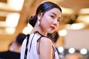 Lại Thanh Hương khẳng định không bỏ sàn diễn