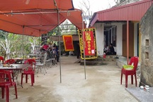 Con rể dùng dao đâm chết bố vợ, vợ và mẹ vợ bị thương nặng