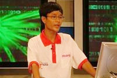 Nhiều độc giả tài trợ cho Lê Vũ Hoàng du học