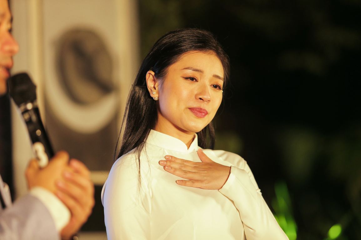 Sao Mai Thu Hằng tri ân thế hệ cha anh qua phim ca nhạc Hồn ngàn thu - 1 Sao Mai Thu Hằng tri ân thế hệ cha anh qua phim ca nhạc Hồn ngàn thu - 1