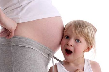 Sinh con gái một bề sẽ được hỗ trợ