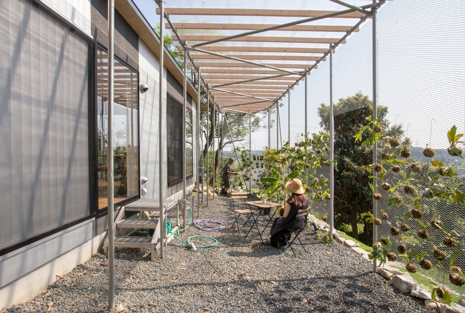 Chiêm ngưỡng nhà vườn 166m2 ngập cây xanh, tách mình khỏi phố thị xô bồ - 5 Chiêm ngưỡng nhà vườn 166m2 ngập cây xanh, tách mình khỏi phố thị xô bồ - 5