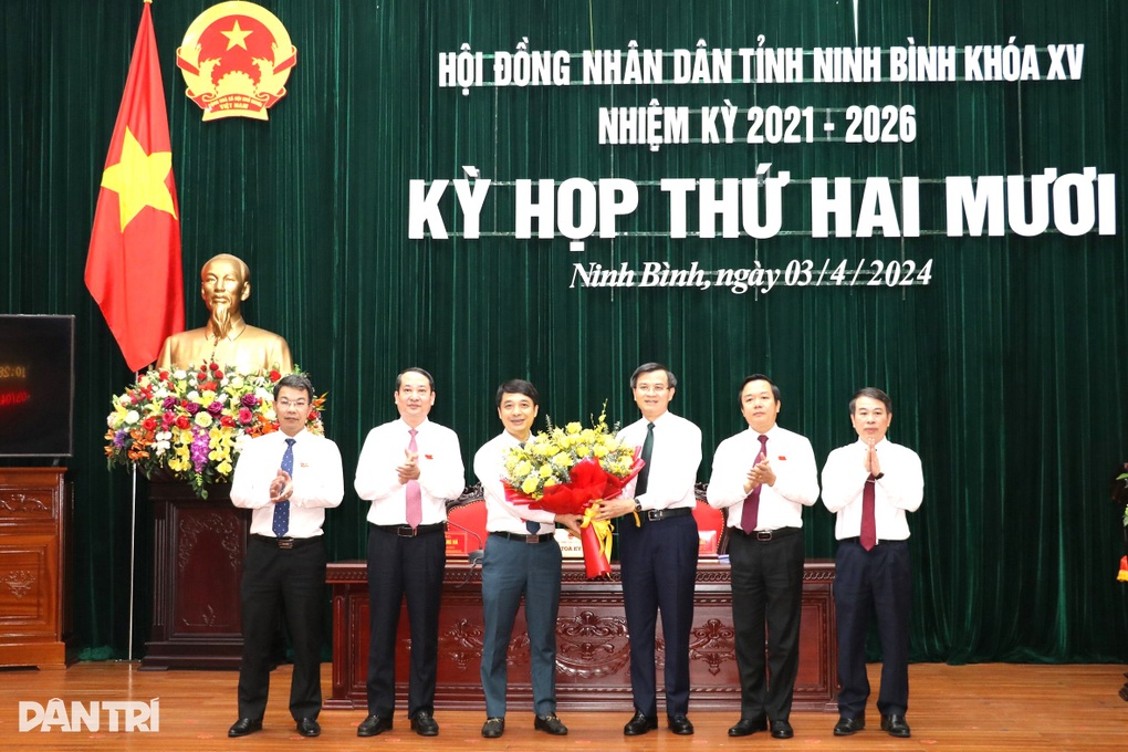 Hai Giám đốc Sở Tài chính cùng được bầu làm Phó Chủ tịch HĐND tỉnh - 1 Hai Giám đốc Sở Tài chính cùng được bầu làm Phó Chủ tịch HĐND tỉnh - 1