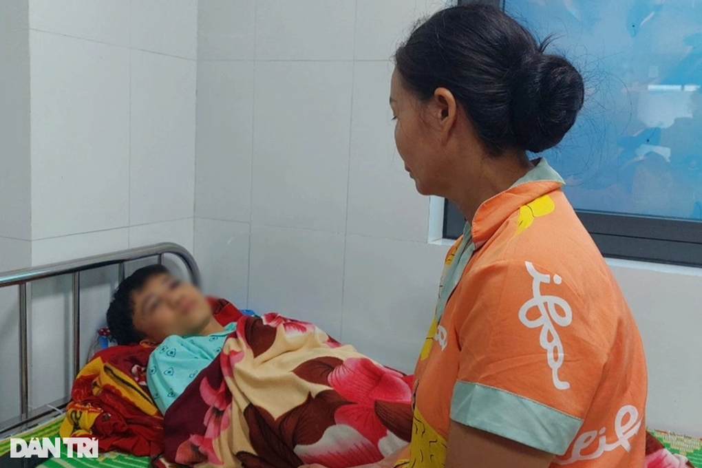Vụ nam sinh lớp 10 ở Bình Định bị đánh: Sở GDĐT siết bạo lực học đường - 1 Vụ nam sinh lớp 10 ở Bình Định bị đánh: Sở GDĐT siết bạo lực học đường - 1