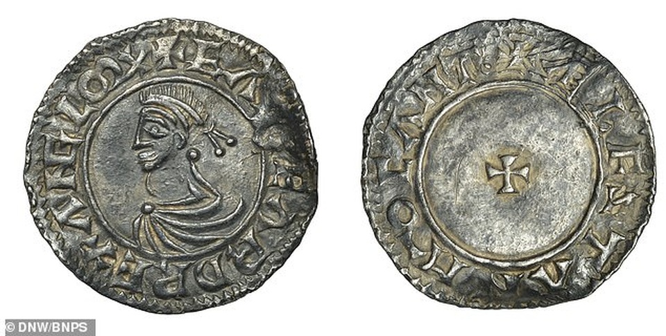 Thợ săn kho báu tìm thấy đồng tiền hiếm từ 1.000 năm trước - 1 Thợ săn kho báu tìm thấy đồng tiền hiếm từ 1.000 năm trước - 1