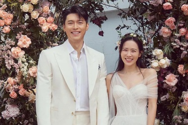 Son Ye Jin khoe "tổ ấm" ấm áp đêm Giáng sinh