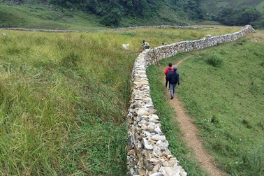 Độc đáo những “tường thành” đá nơi thung lũng Sài Khao