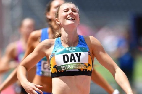 Cô gái xinh đẹp tự kiếm tiền để theo đuổi giấc mơ Olympic