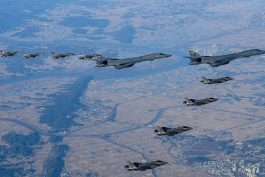 Mỹ đưa máy bay ném bom tới bán đảo Triều Tiên