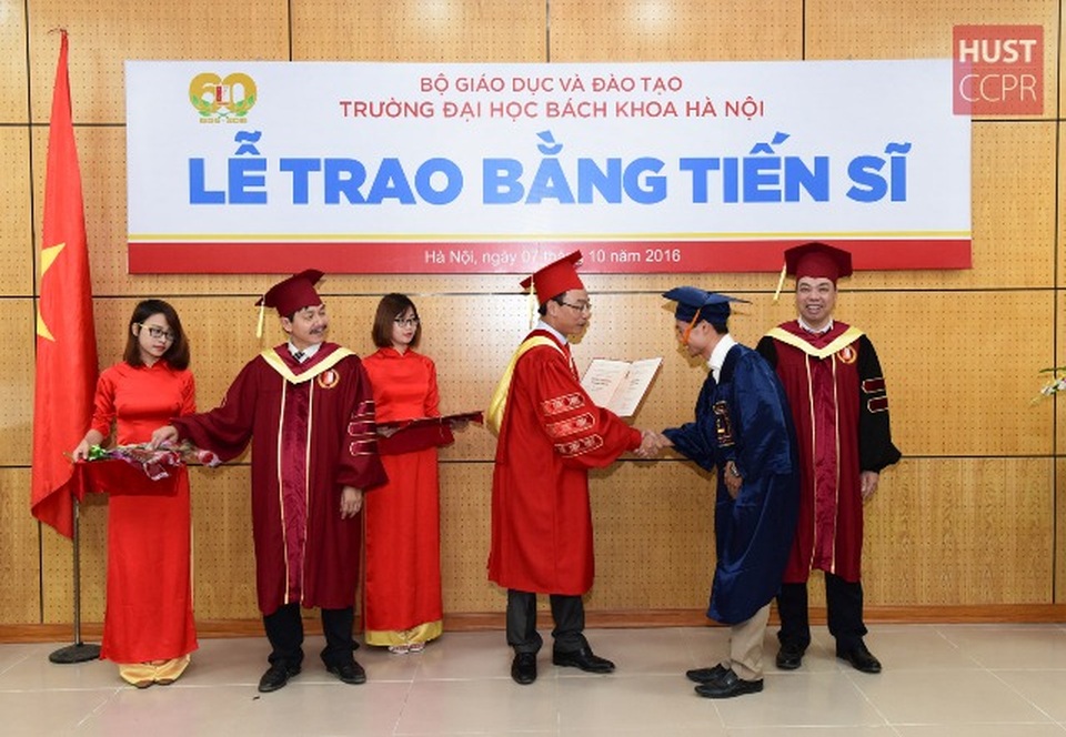 Phản biện kín luận án Tiến sĩ – “Thầy bói mù xem voi” - 1 Phản biện kín luận án Tiến sĩ – “Thầy bói mù xem voi” - 1