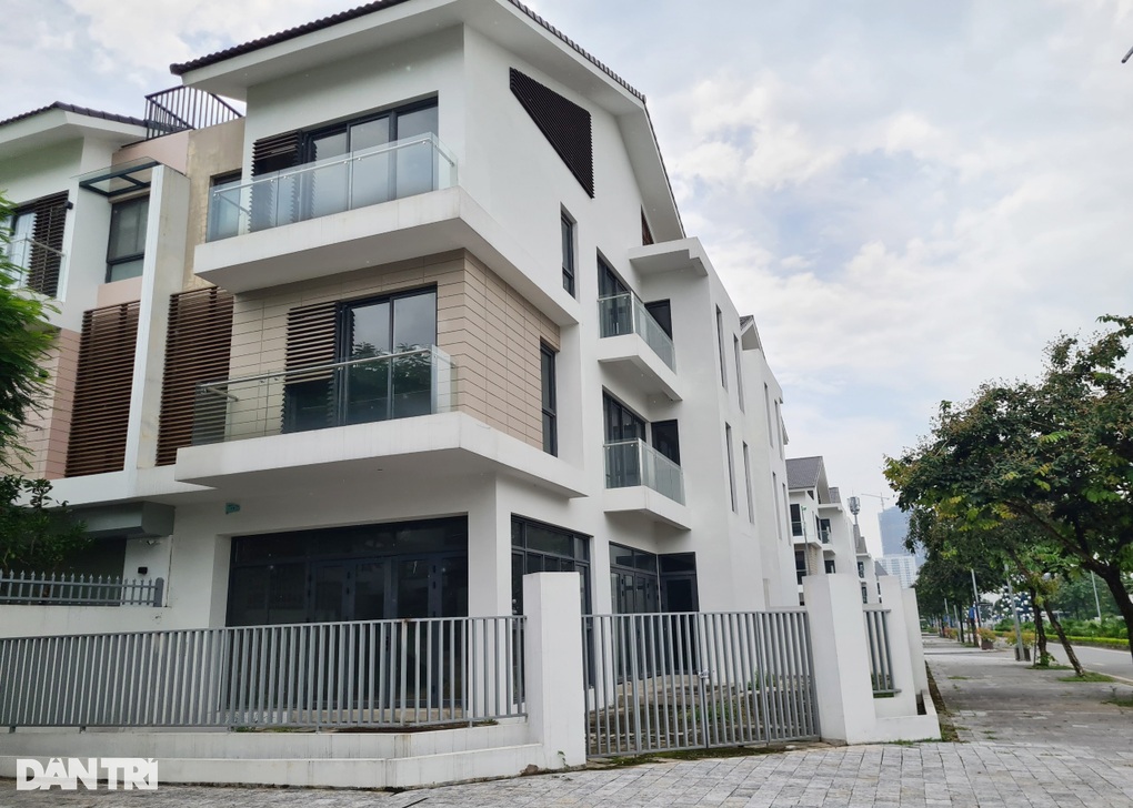 Biệt thự, nhà liền kề ven đô rao bán cắt lỗ nhưng giá vẫn cao ngất ngưởng - 2 Biệt thự, nhà liền kề ven đô rao bán cắt lỗ nhưng giá vẫn cao ngất ngưởng - 2