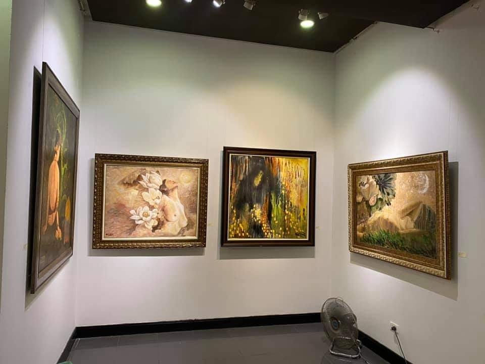 8 hoạ sĩ lớn tuổi gây bất ngờ với triển tranh nude - 3