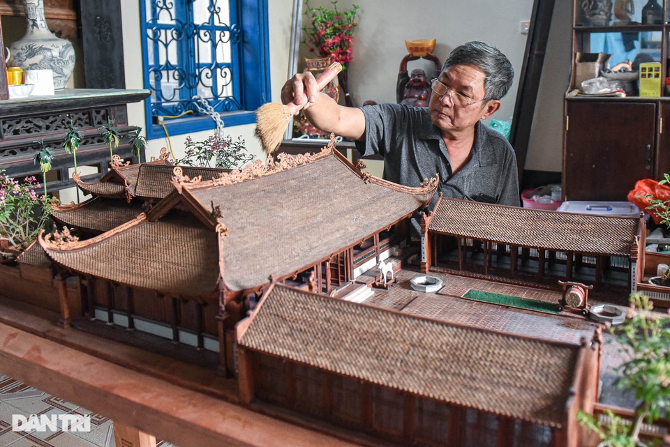 Đình làng từ gỗ gụ nhỏ nhất Việt Nam, giá nào cũng không bán - 2 Đình làng từ gỗ gụ nhỏ nhất Việt Nam, giá nào cũng không bán - 2