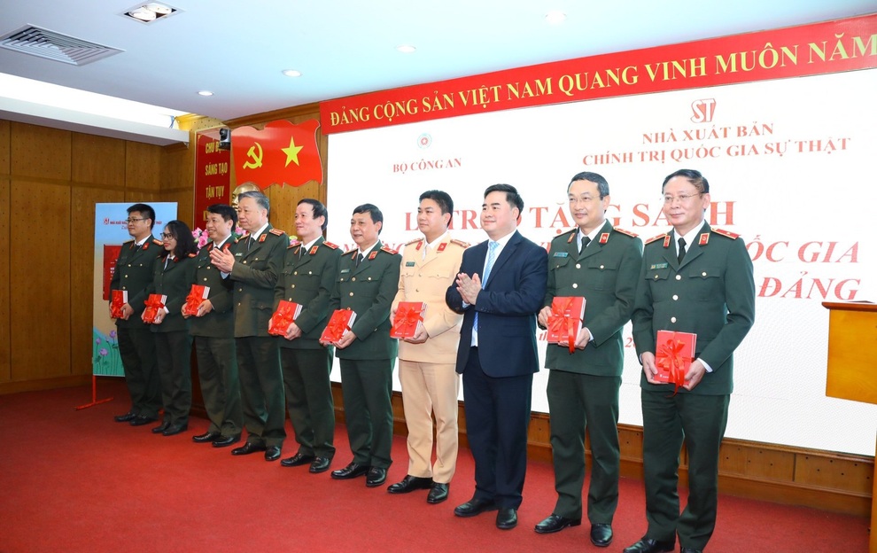 Những điểm mới về an ninh quốc gia trong Văn kiện Đại hội XIII của Đảng - 5 Những điểm mới về an ninh quốc gia trong Văn kiện Đại hội XIII của Đảng - 5
