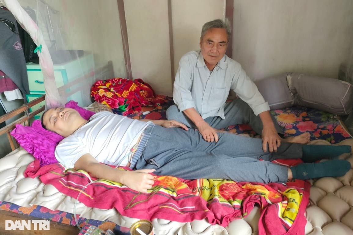Xót xa Bí thư Chi đoàn tàn phế sau lưỡi dao oan nghiệt của gã hàng xóm - 2 Xót xa Bí thư Chi đoàn tàn phế sau lưỡi dao oan nghiệt của gã hàng xóm - 2