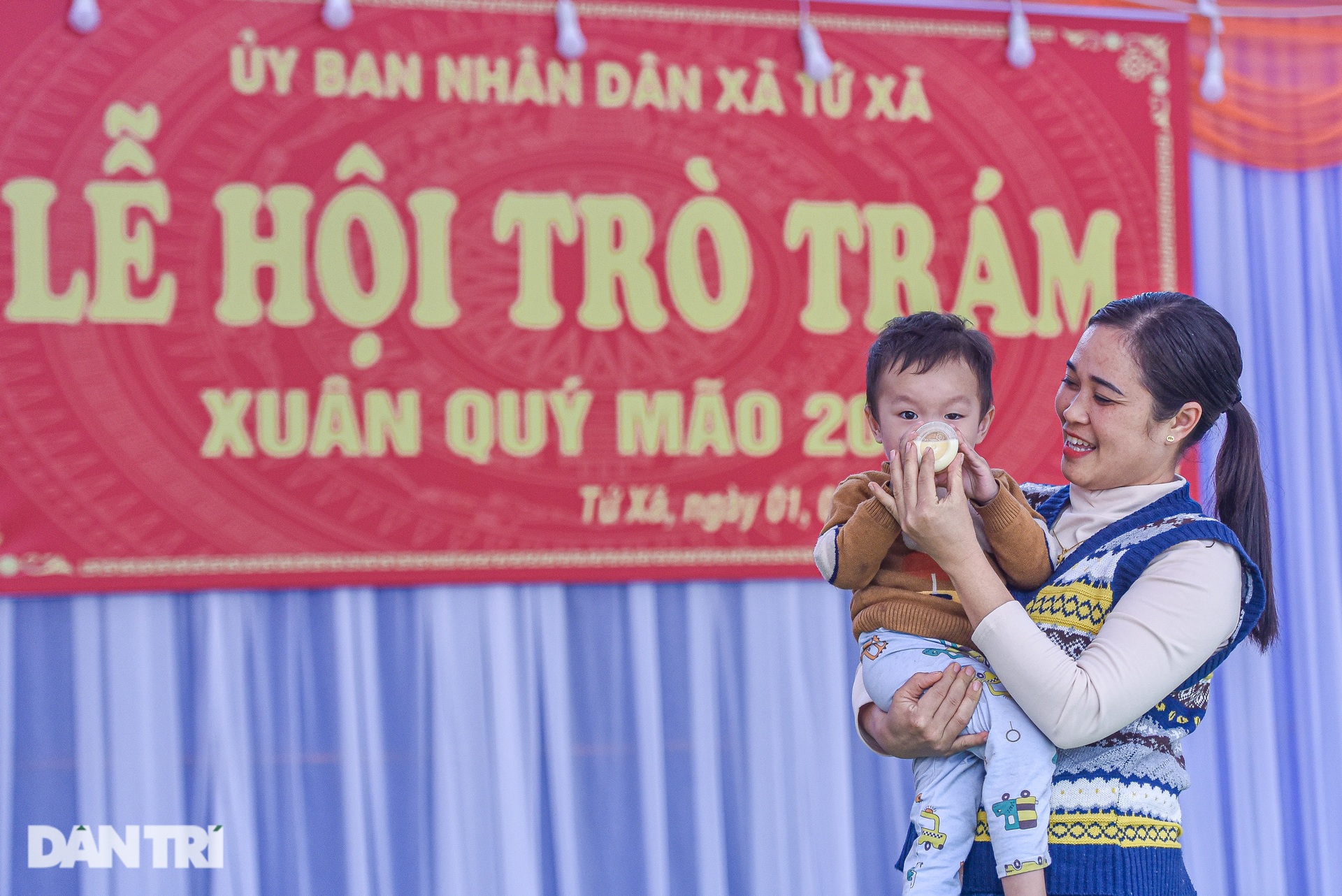 Cuộc sống của cặp vợ chồng 8 lần làm lễ tình phộc ở miếu thiêng - 16 Cuộc sống của cặp vợ chồng 8 lần làm lễ tình phộc ở miếu thiêng - 16