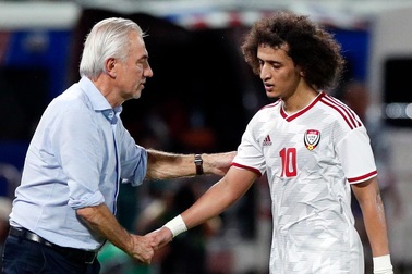 Vì sao UAE chưa xem xét sa thải huấn luyện viên Bert Van Marwijk?