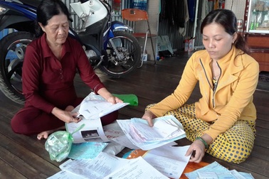 Dân tính bán nhà để... "chạy trốn" lò nấu cá hôi thối