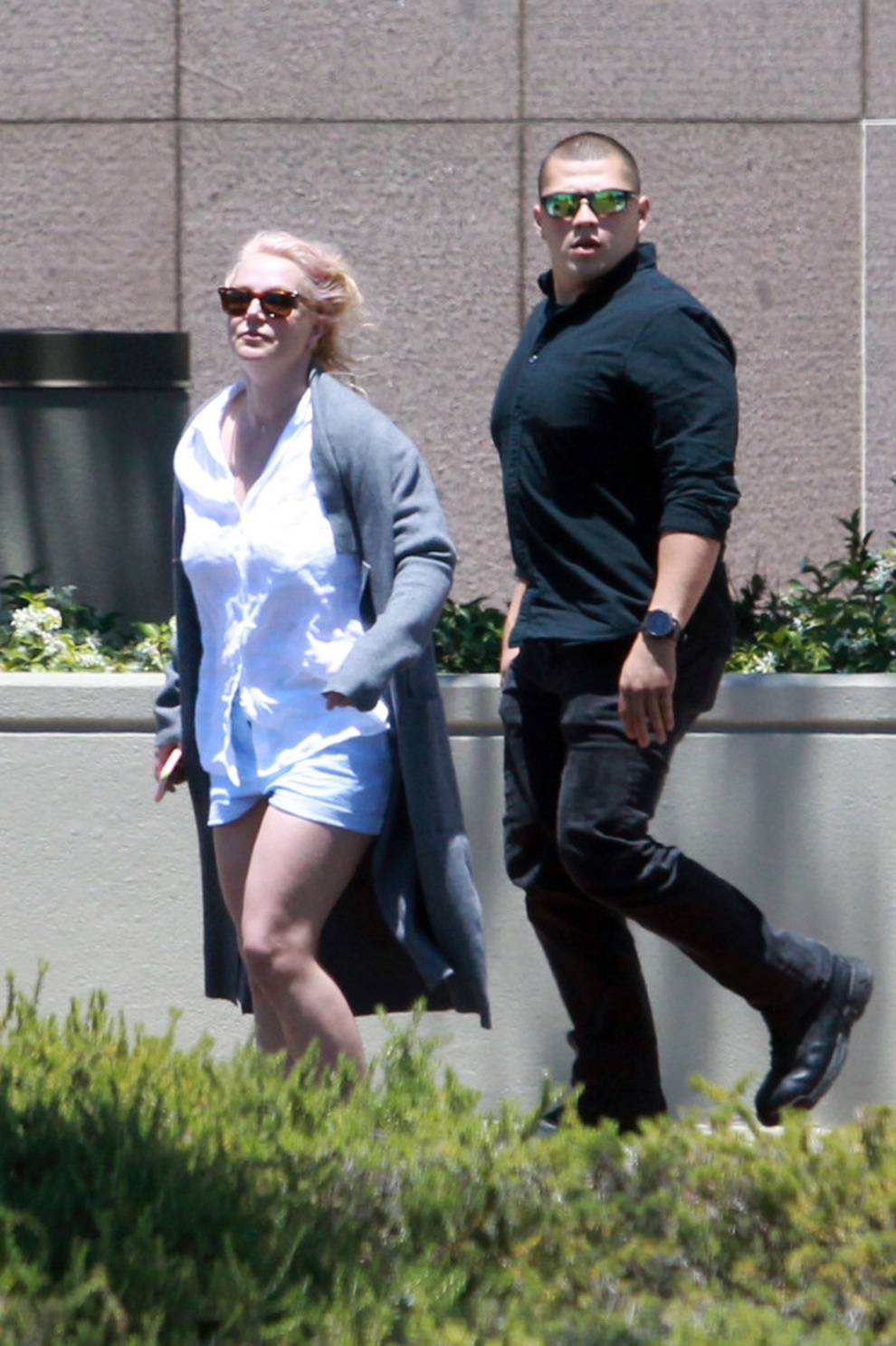 Britney từng muốn sinh thêm nhưng bị cấm và ép làm việc - 2 Britney từng muốn sinh thêm nhưng bị cấm và ép làm việc - 2