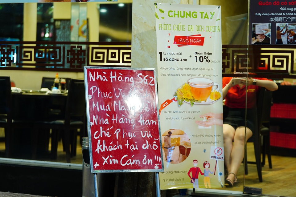 Hình ảnh những hàng quán tê liệt vì dịch bệnh - 8 Hình ảnh những hàng quán tê liệt vì dịch bệnh - 8