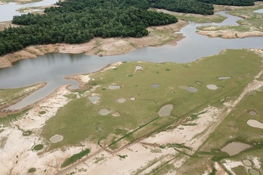 Có một sân bay LiBi đang nằm dưới lòng hồ Kẻ Gỗ