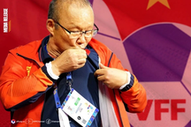 Đội bóng Indonesia gây sốc, trả lương siêu khủng mời HLV Park Hang Seo