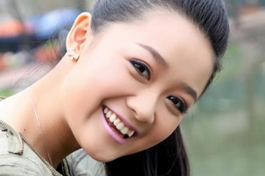 Thu Hà trở thành BTV trẻ nhất trong “lịch sử” bản tin Thời sự 19h