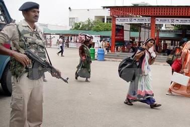 Ấn Độ: Đấu súng tại Jammu và Kashmir, 10 người thiệt mạng