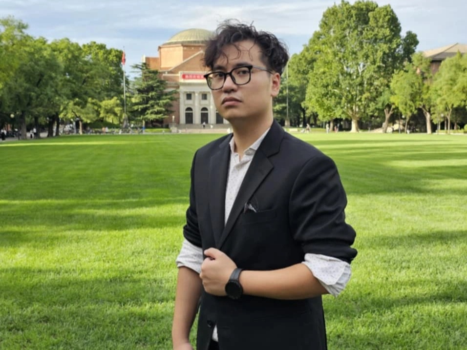 CEO da Geração Z ganha bolsa de MBA da prestigiosa Universidade Tsinghua - 1 Giám đốc Gen Z giành học bổng MBA của ĐH Thanh Hoa danh giá - 1