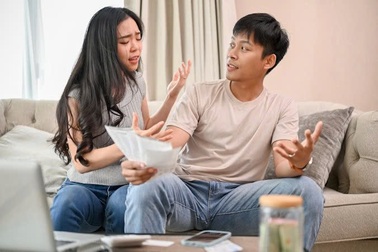Rủ em gái đến ở cùng, nửa đêm em làm việc này khiến vợ chồng tôi lục đục