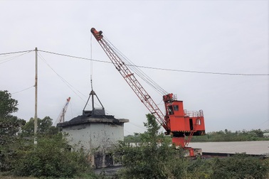 Vi phạm luật đê điều: Chính quyền "kêu khó", vi phạm mặc sức tung hoành