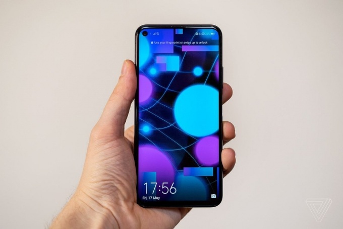 Ra đời trong tâm bão của Huawei, khách Việt tiếc cho Honor 20 Pro đặc biệt - Ảnh 3. Ra đời trong tâm bão của Huawei, khách Việt tiếc cho Honor 20 Pro đặc biệt - Ảnh 3.