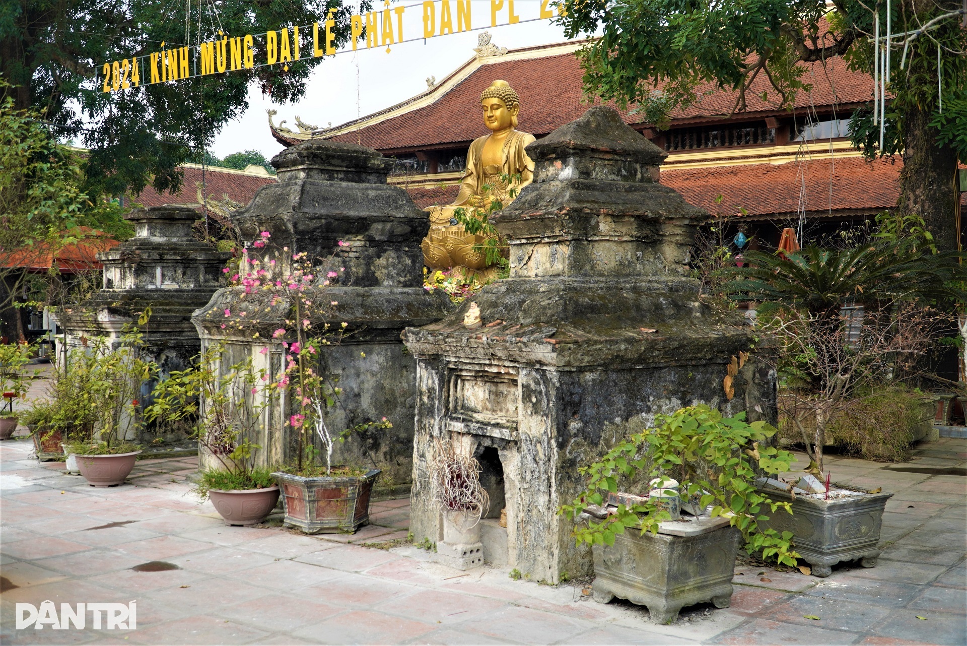 Ngôi chùa có cổng tam quan siêu khủng trở thành điểm check-in hot dịp Tết - 3 Ngôi chùa có cổng tam quan siêu khủng trở thành điểm check-in hot dịp Tết - 3