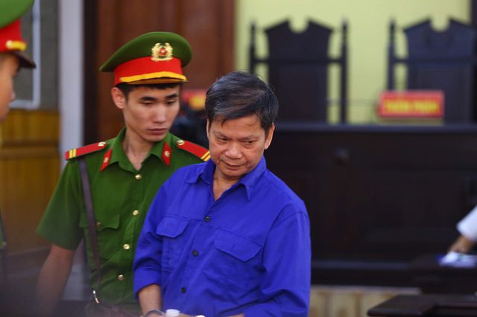 Gian lận thi cử Sơn La: Đề nghị truy tố 1 phụ huynh tội đưa hối lộ - 2 Gian lận thi cử Sơn La: Đề nghị truy tố 1 phụ huynh tội đưa hối lộ - 2