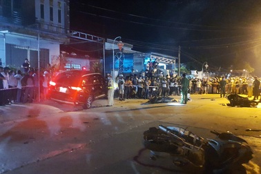 Tài xế có nồng độ cồn tông chết 2 người, 5 người trọng thương